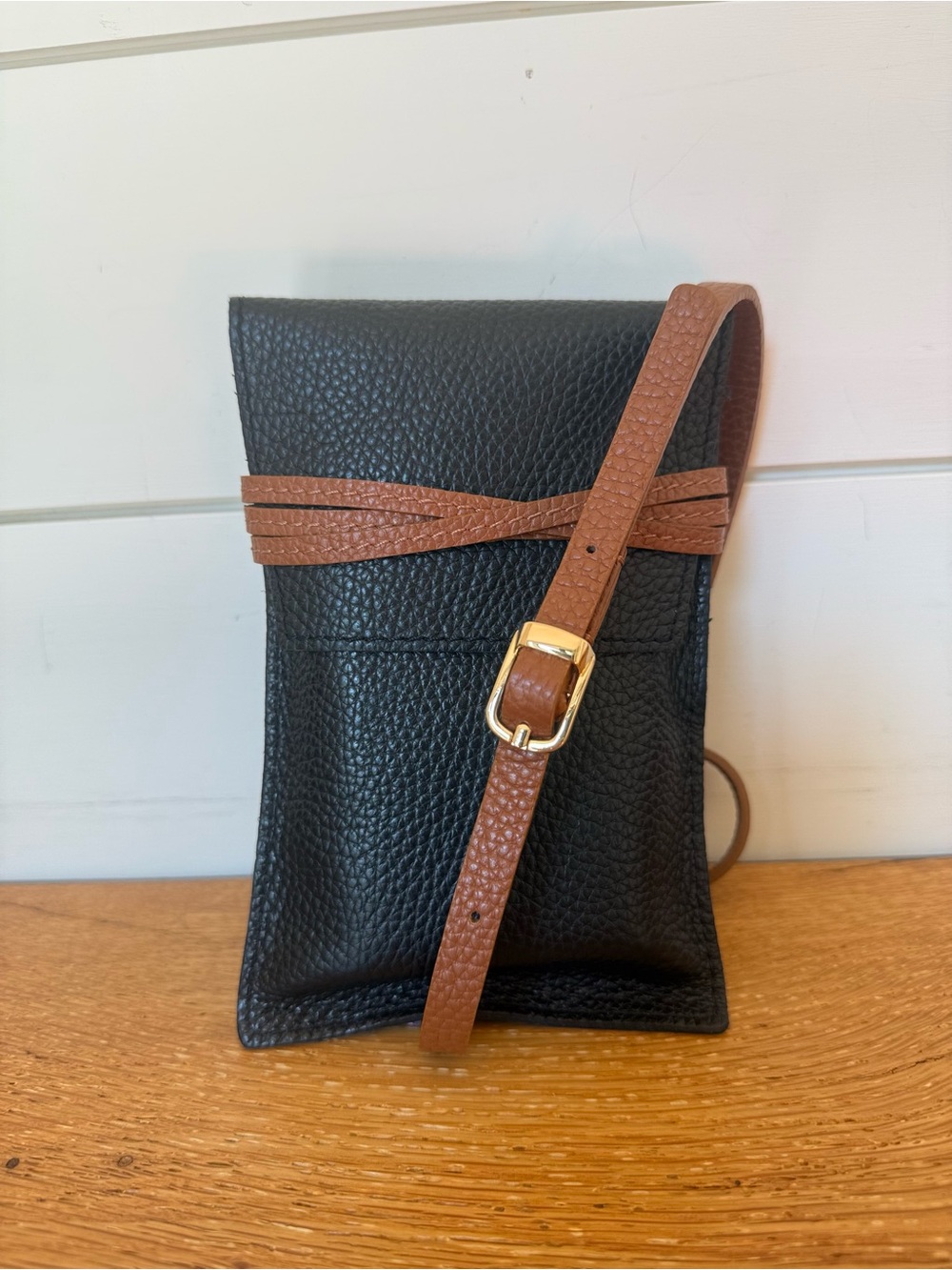 NWT Divina Firenze 100% Hand Crafted Italian Leather Phone/Card Pouch Crossbody